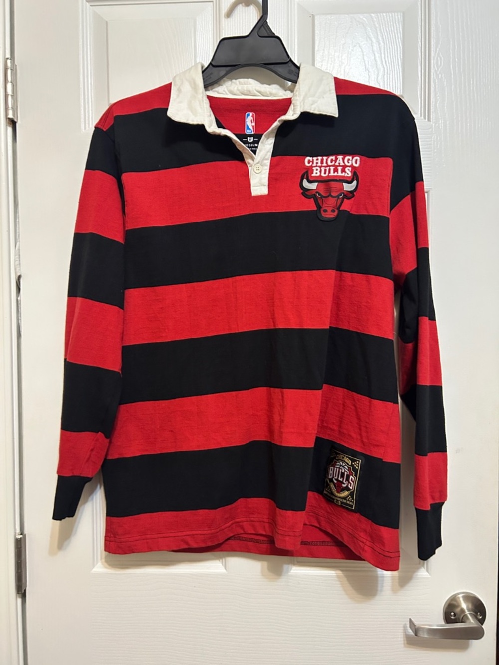 Chicago Bulls Red & Black Rugby Embroidered Shirt M